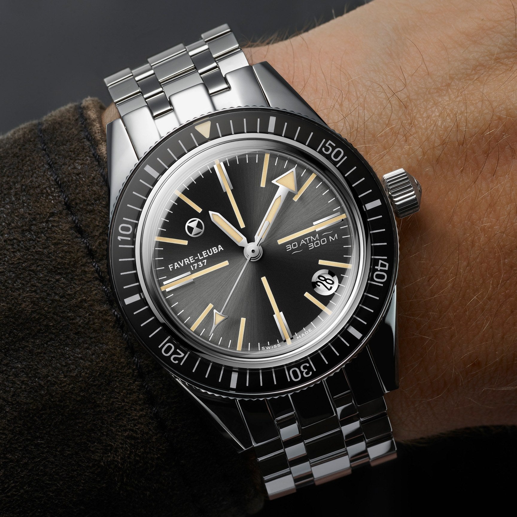 FAVRE LEUBA Deep Raider Revival – Gray Dial, Steel Bracelet — 3