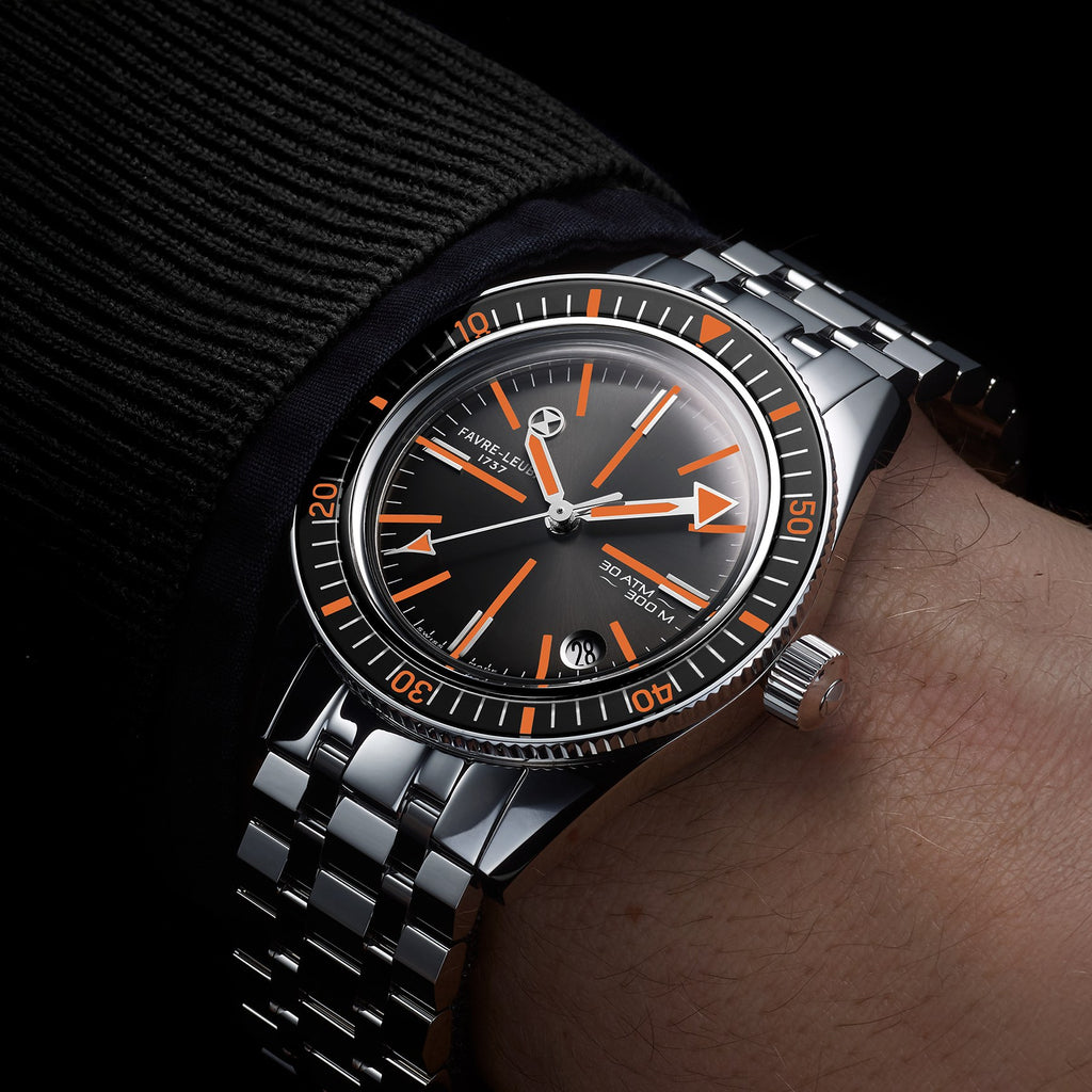 FAVRE LEUBA Deep Raider Revival – Gray Dial with Orange Accents, Steel Bracelet — 3