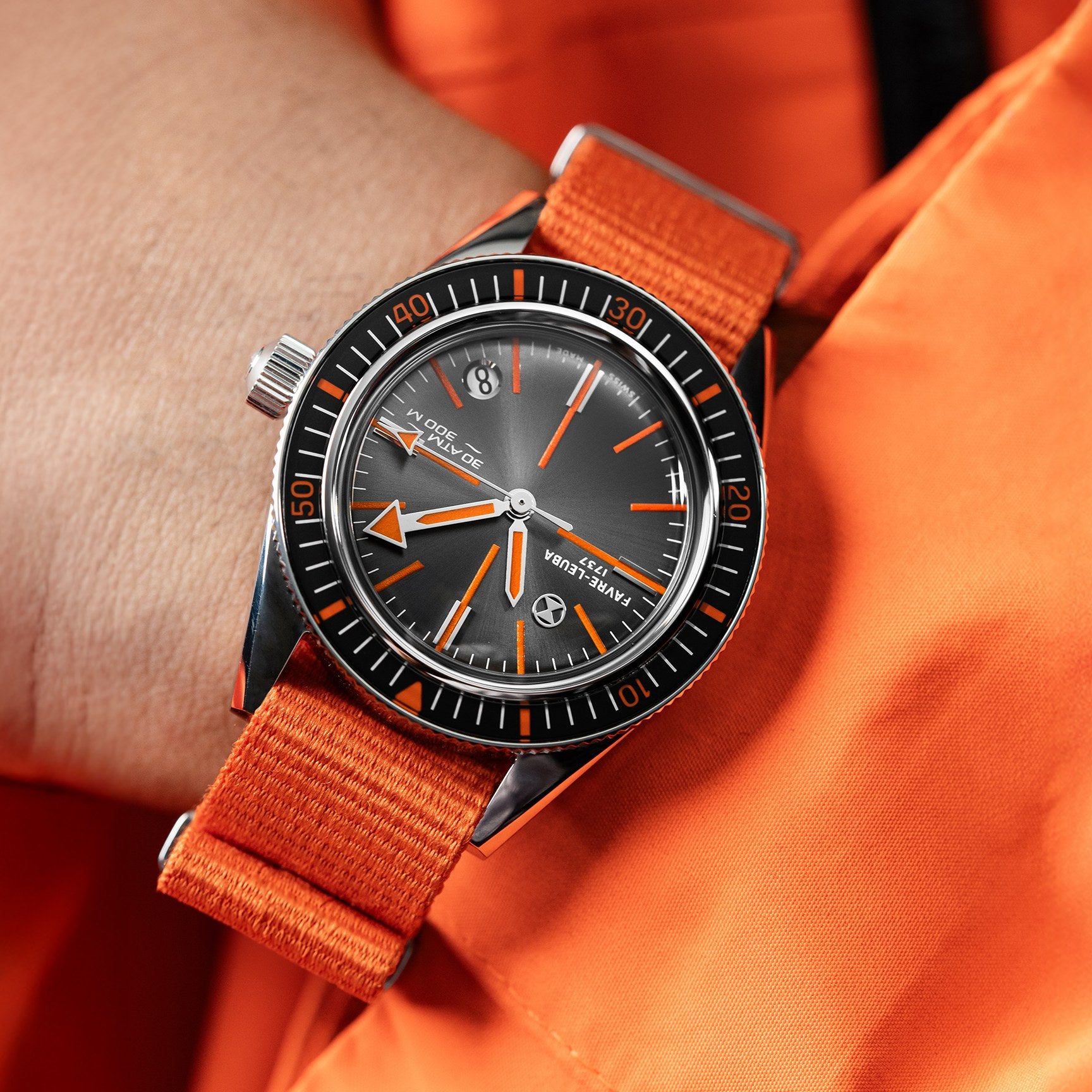 FAVRE LEUBA Deep Raider Revival – Gray Dial with Orange Accents, Steel Bracelet — 4
