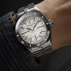 FAVRE LEUBA Deep Raider Renaissance – Meteorite Dial, Steel Bracelet — 3