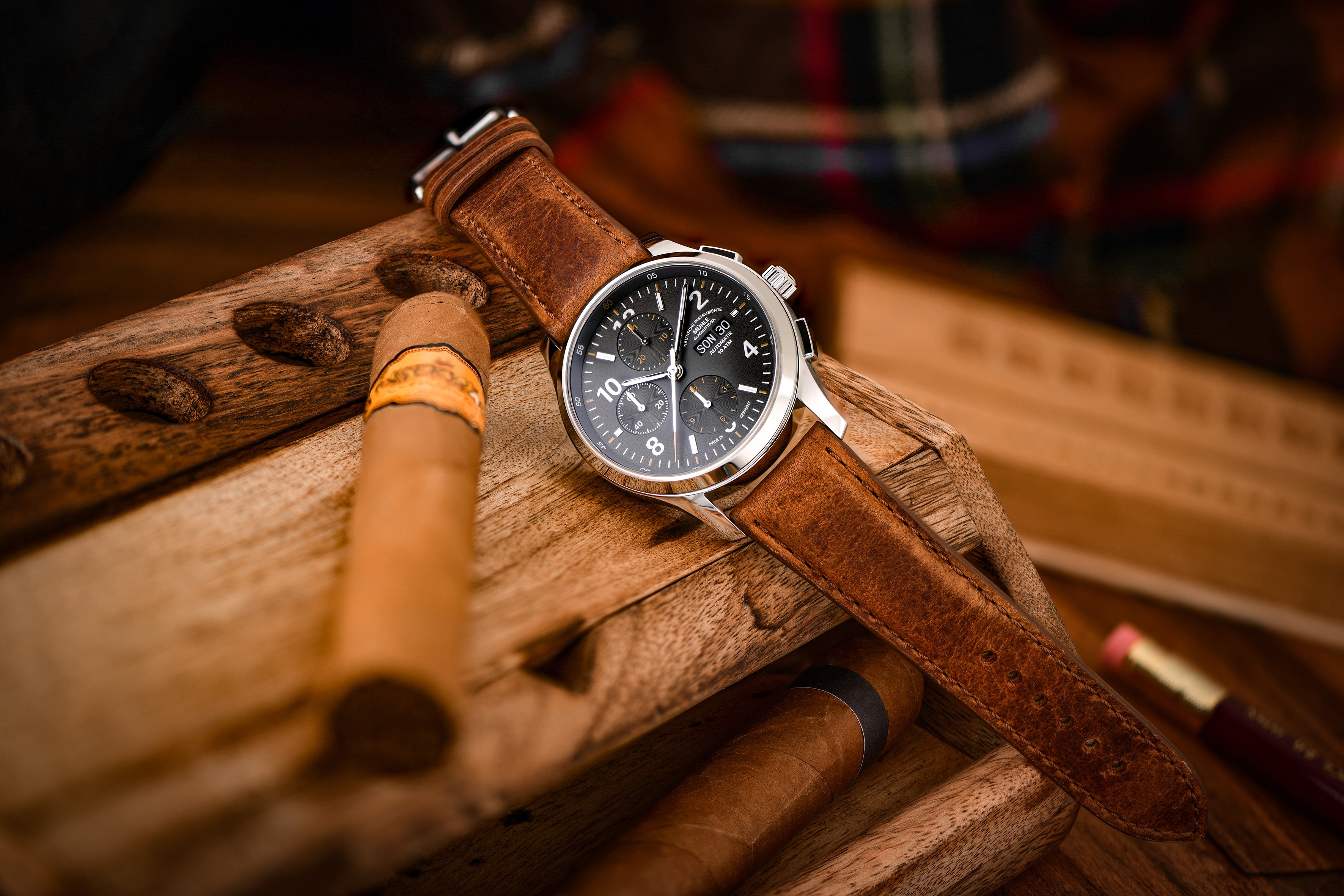 Lunova Chronograph