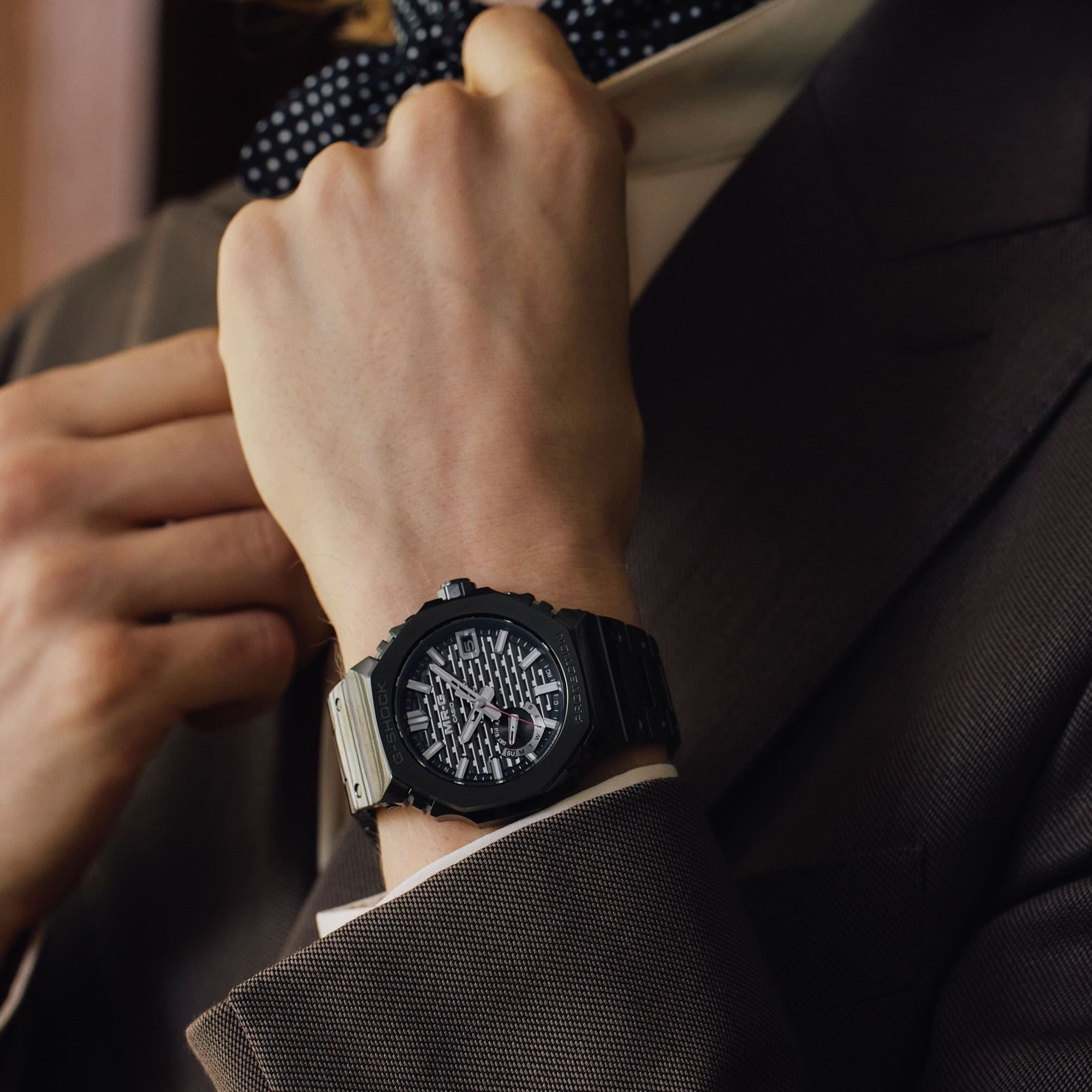 MR-G MRG-B2100B-1A — Titanium Octagon — 3