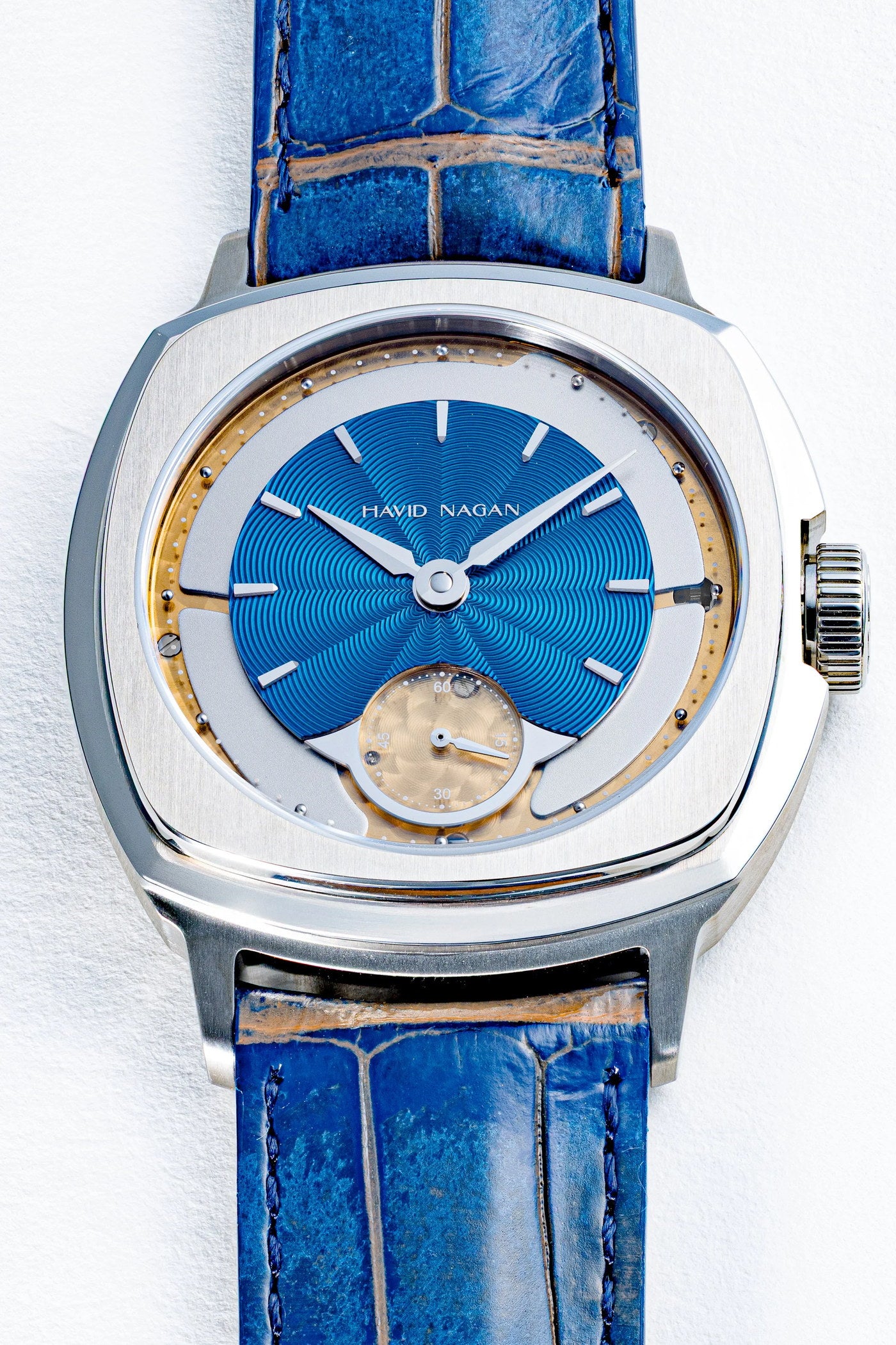 HN02 in Grade-5 titanium with the Azure flinqué enamel dial